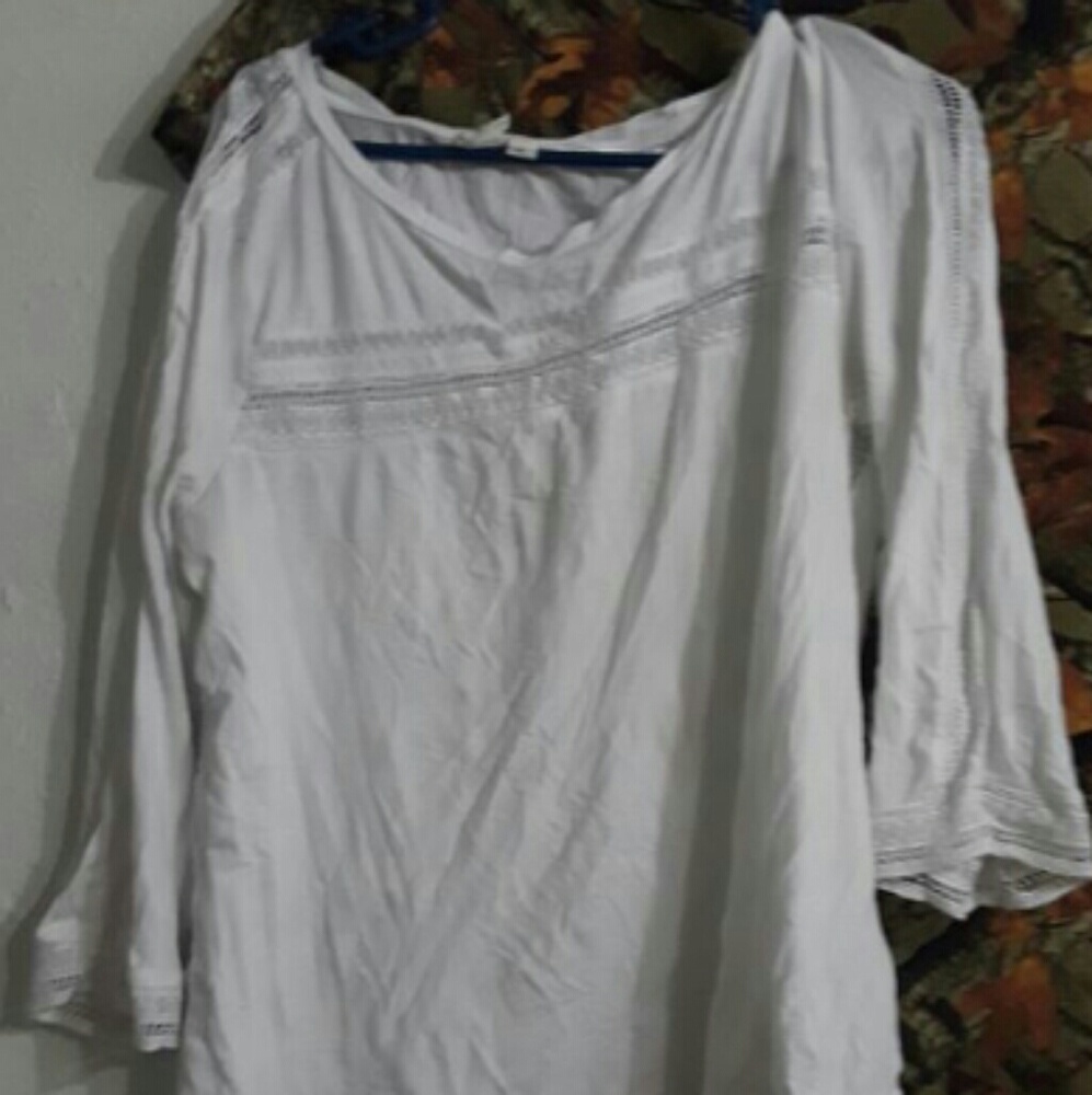 Gap shirt